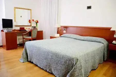 Monaco - 4