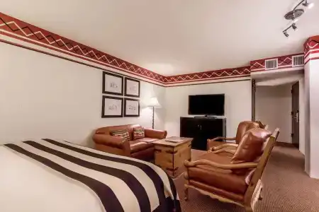 Inn & Spa at Loretto - 62