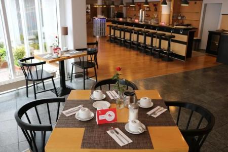 Good Morning + Leipzig - 19