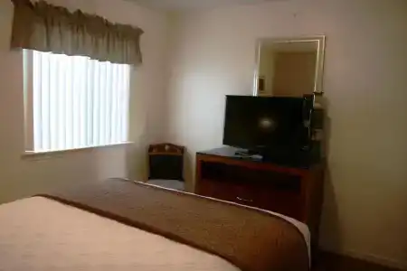 Affordable Suites - 24