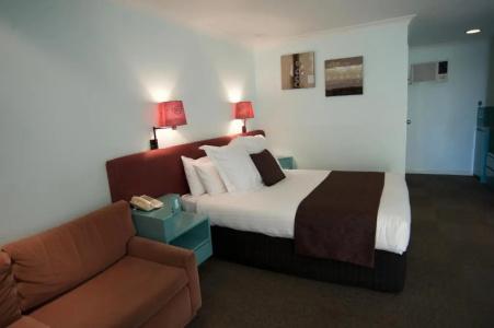 SureStay by Best Western The Clarence on Melville - 29
