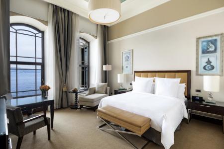 Four Seasons Istanbul at the Bosphorus - 4