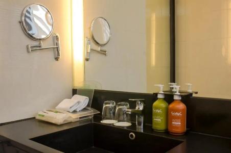 Holiday Inn Bangkok Sukhumvit, An Ihg - 26