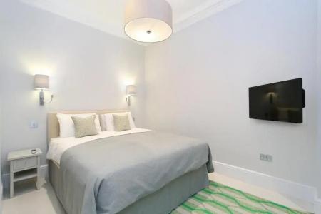 Queensgate Court - 130