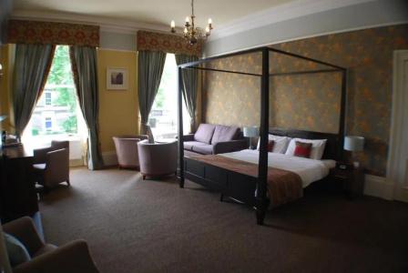 The Salisbury - 109