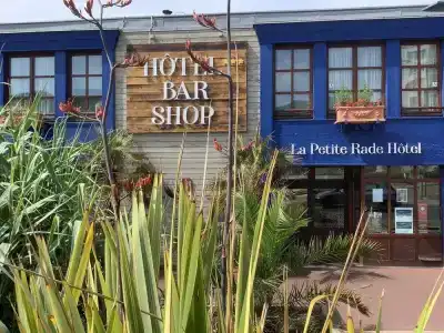 La Petite Rade Hôtel - 0