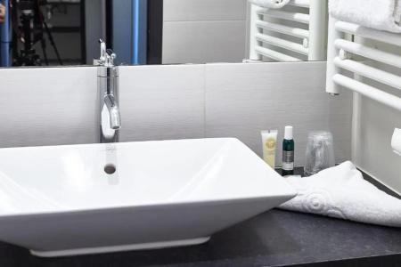 Best Western Le Cheval Blanc -Centre- Vieux Port - 213