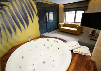 The Life & Spa - 62
