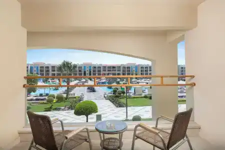 Albatros White Beach - 43