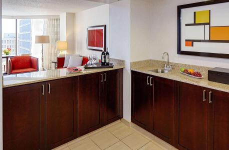 DoubleTree by Hilton Houston Greenway Plaza - 24
