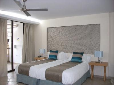 Pearly Grey Ocean Club & Suites - 2