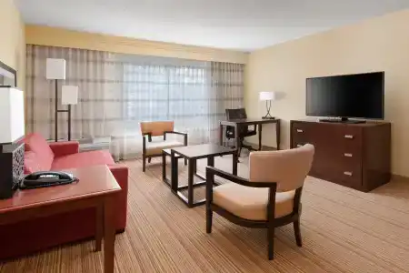Courtyard by Marriott Dallas in Legacy Park - 50