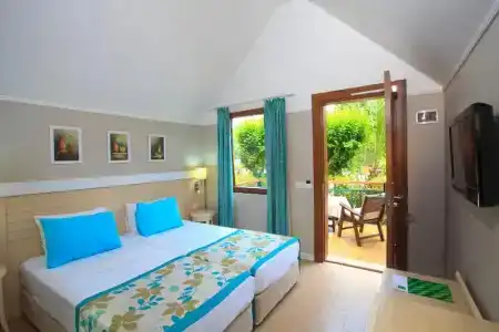 Can Garden Beach - 11