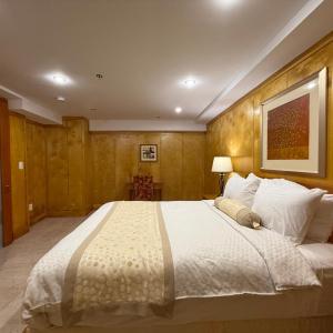 The Eldon Luxury Suites - 16