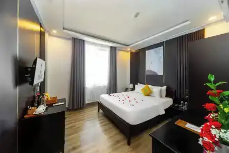 The Palm - 25