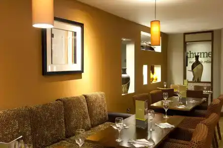 Premier Inn Waterloo - 9