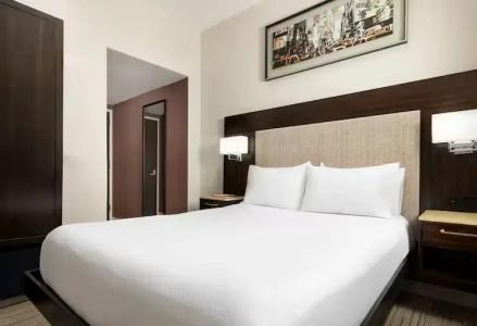 Hilton Garden Inn Times Square Central - 47