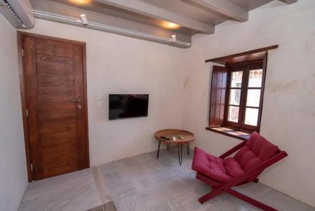 Goulas Traditional Guesthouse - 10