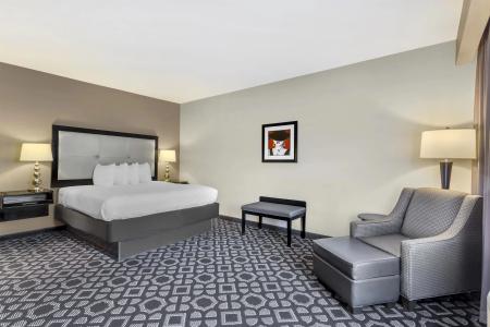 Best Western Plus Inn & Suites - 24