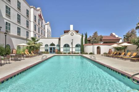 Hilton Garden Inn - 15
