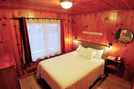 Park and Cabins - 373