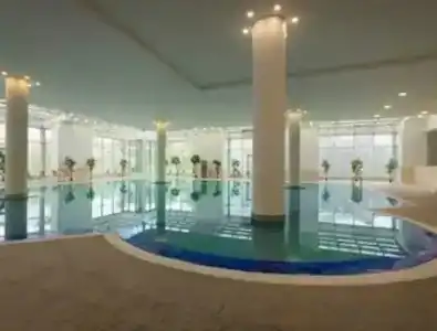Ramada Plaza - 13
