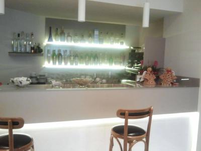 Ariston & Apartments - 10