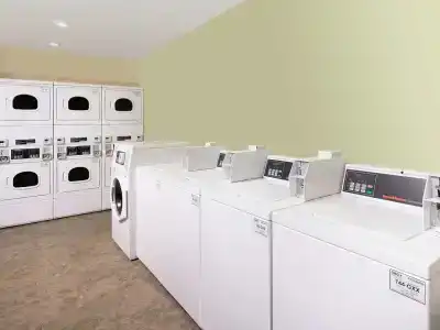 Woodspring Suites West In Qd - 5