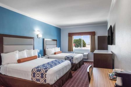 Rodeway Inn & Suites - - 5