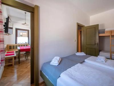 Apartment House Berghi - 100