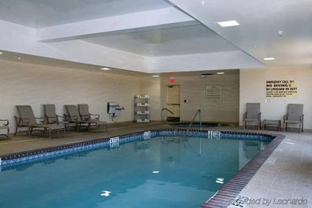 Hampton Inn & Suites West - 13