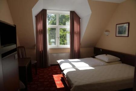 Haags Niedersachsenhof - 1
