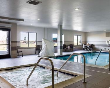 Comfort Suites Medical Center - 19
