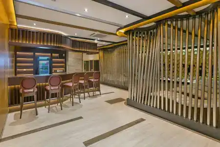 B Business & Spa - 21