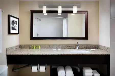 Deltas by Marriott Waterfront - 54