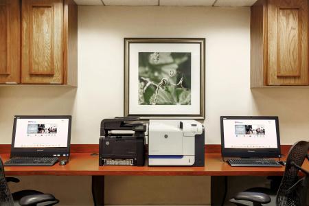Hilton Garden Inn Dallas/Market Center - 32