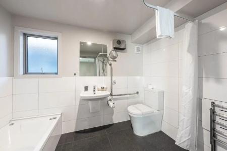 315 Riccarton - 137