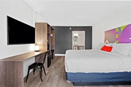 TraveInn & Suites by Wyndham Airport - 21