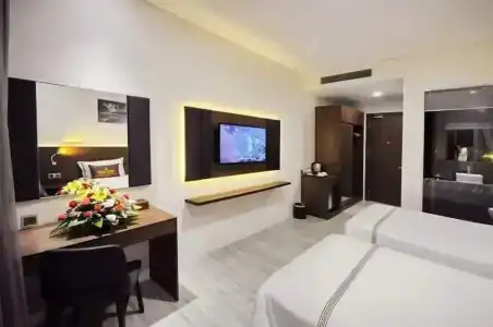 Crown Nguyen Hoang - 25