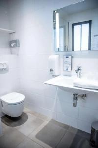 Kyriad Prestige Saint-Malo - 52