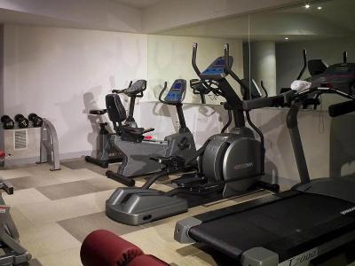 Black - 18