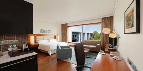 Hilton Bangalore Embassy GolfLinks - 97