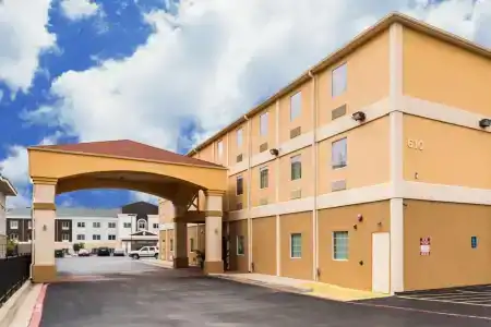 Quality Inn - 27