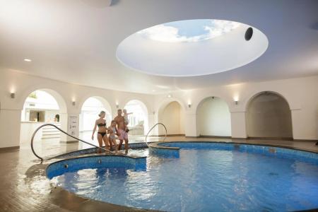 Strand Spa & Conference - 32