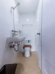 Silla Patong Hostel - 61