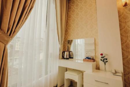 Ngan Pho Studio & - 110