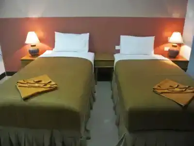 Silla Patong Hostel - 20
