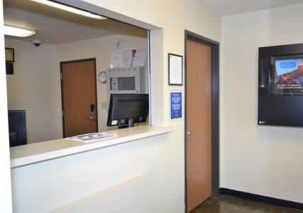 WoodSpring Suites - 2