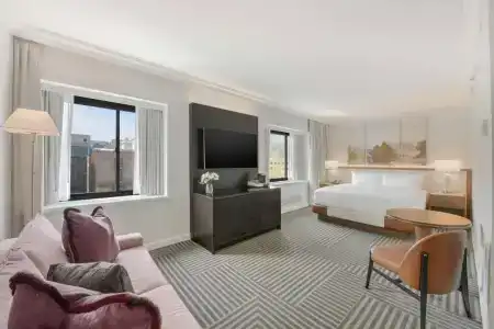 Capital Hilton - 43