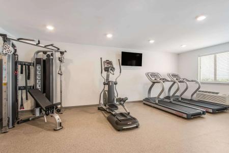 WoodSpring Suites Doral Miami Airport - 10